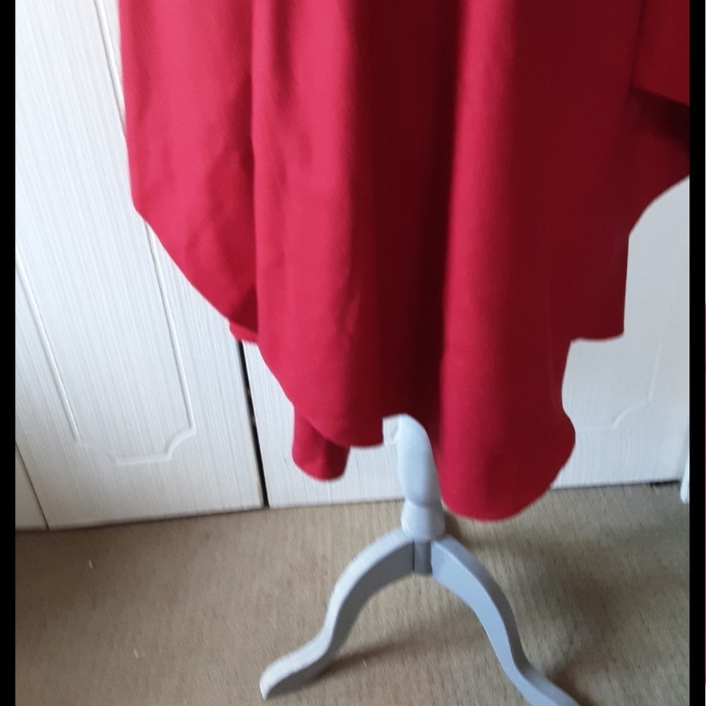 NWOT Sol Red Baby Alpaca Cape. One Size. - Picture 5 of 7